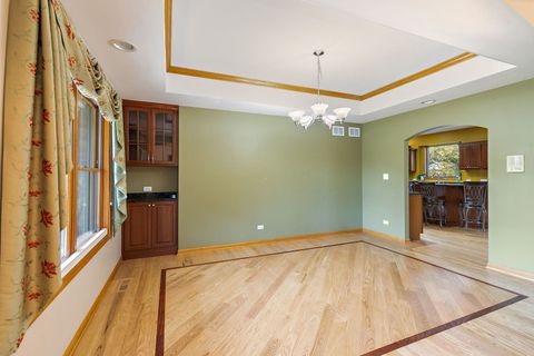 Tiny photo for 9N954 Heatherington Place, Elgin, IL 60124 (MLS # 12486116)