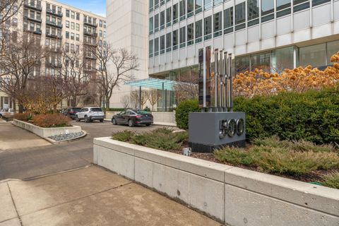 Tiny photo for 500 W Superior Street #1306, Chicago, IL 60654 (MLS # 12596115)