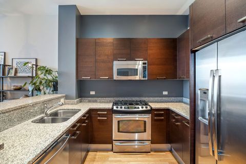 Tiny photo for 500 W Superior Street #1306, Chicago, IL 60654 (MLS # 12596115)