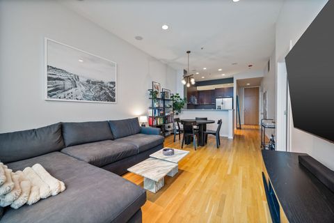 Tiny photo for 500 W Superior Street #1306, Chicago, IL 60654 (MLS # 12596115)