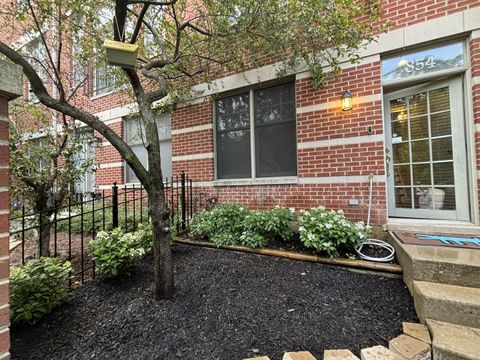 854 N Ogden Avenue Chicago IL 60642