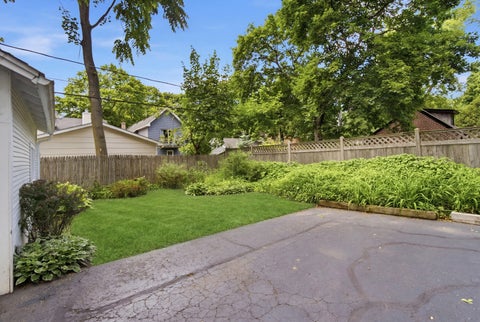Tiny photo for 233 E Center Avenue, Lake Bluff, IL 60044 (MLS # 12669184)