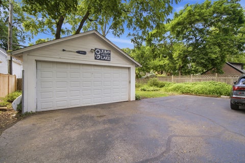 Tiny photo for 233 E Center Avenue, Lake Bluff, IL 60044 (MLS # 12669184)