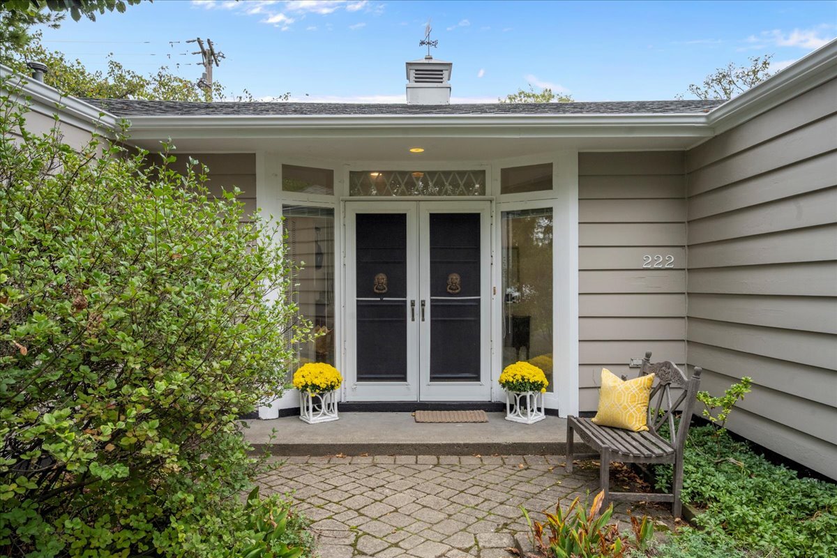 222 Lockerbie Lane