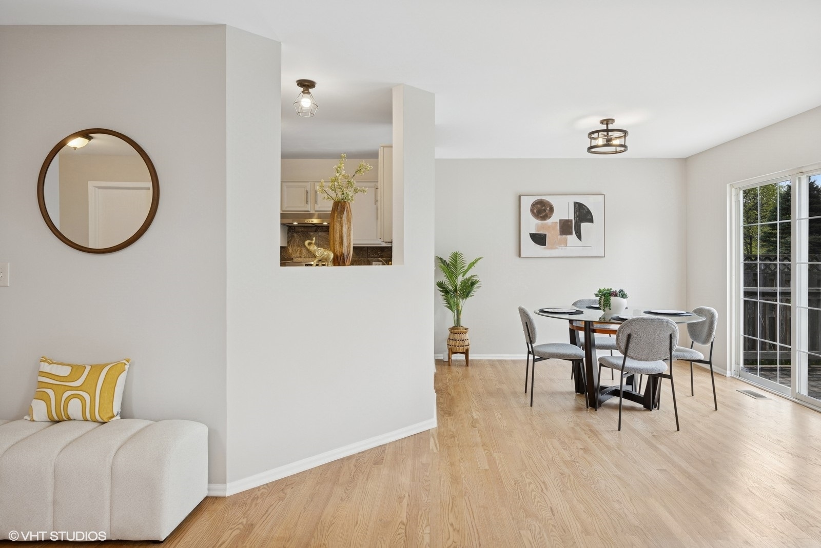 Round Lake Heights, Illinois 60073, United States, 3 Bedrooms Bedrooms, ,4 BathroomsBathrooms,Residential,Active,218056