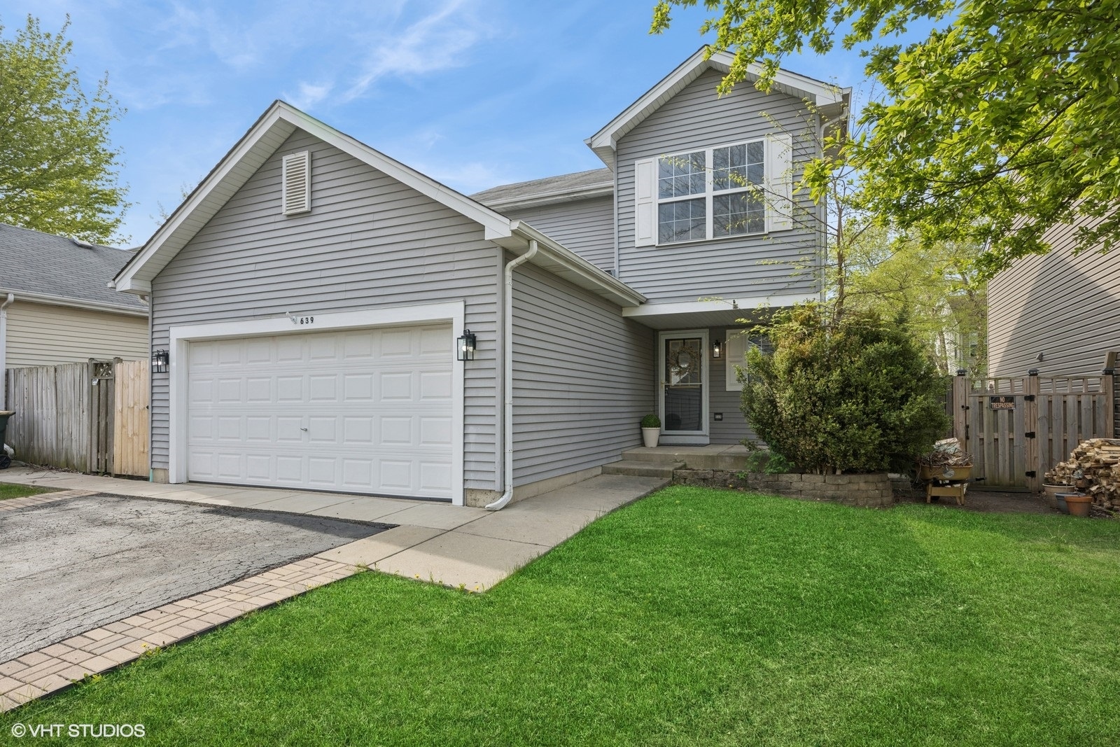 Round Lake Heights, Illinois 60073, United States, 3 Bedrooms Bedrooms, ,4 BathroomsBathrooms,Residential,Active,218056