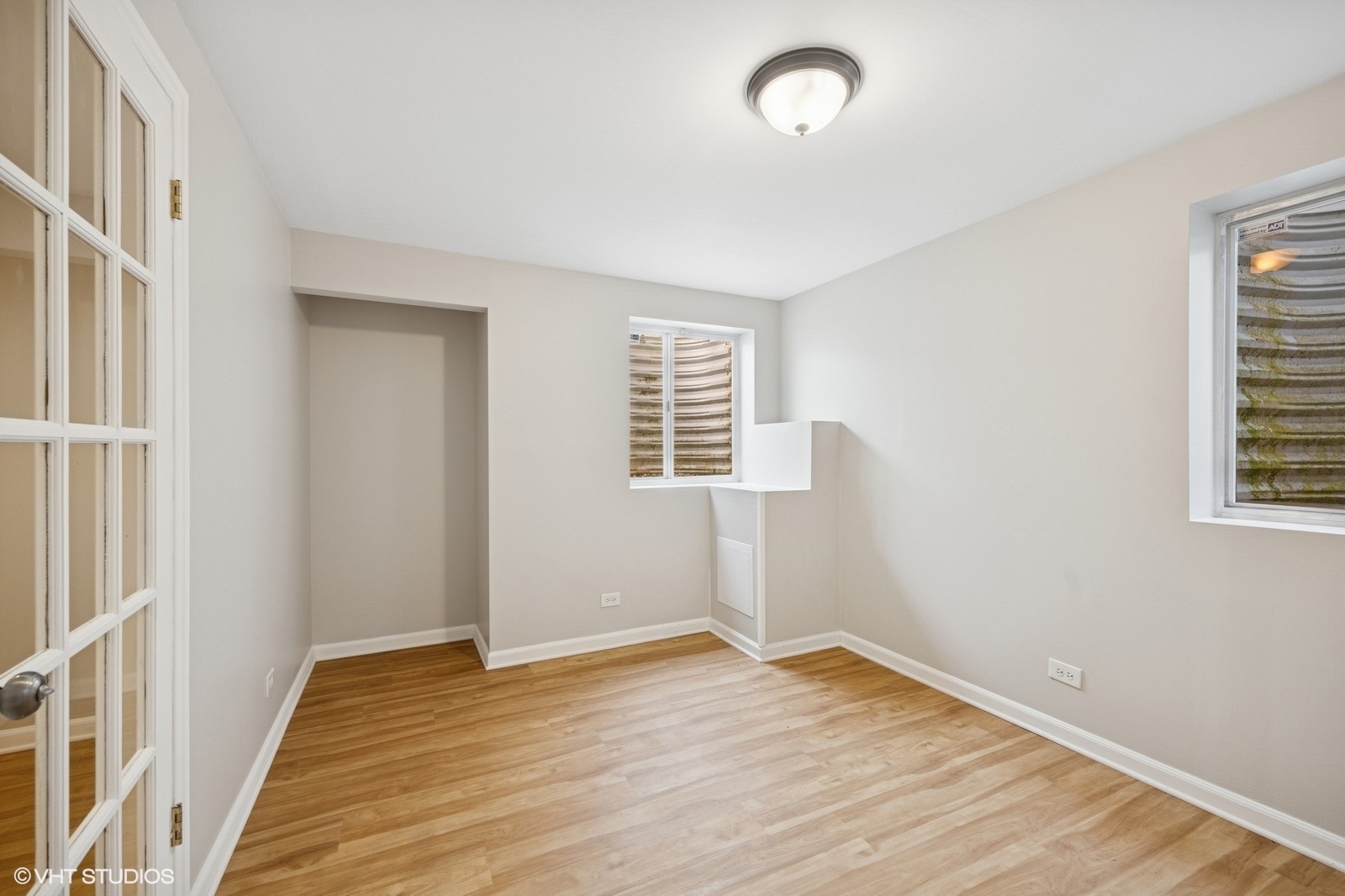 Round Lake Heights, Illinois 60073, United States, 3 Bedrooms Bedrooms, ,4 BathroomsBathrooms,Residential,Active,218056