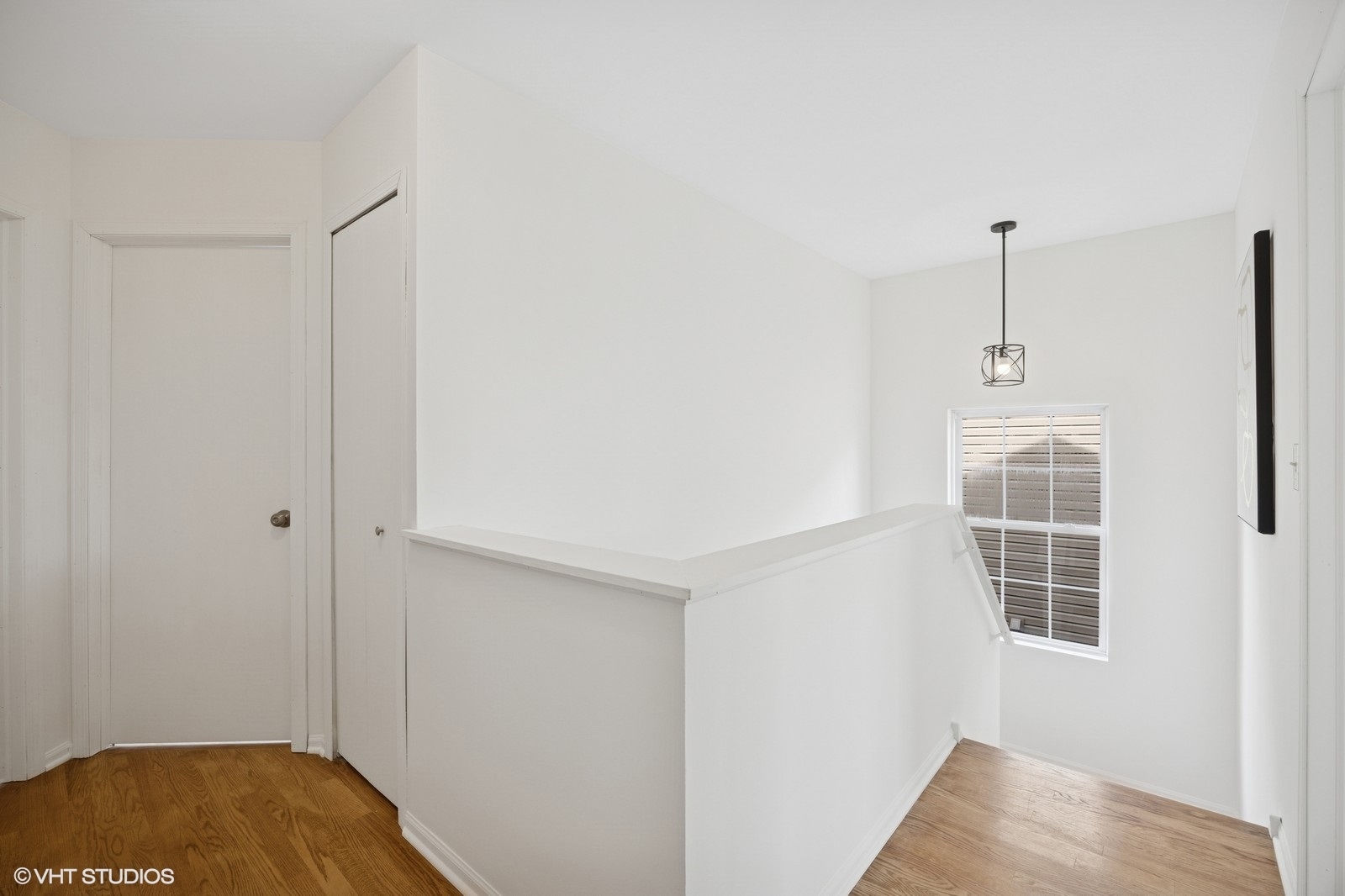 Round Lake Heights, Illinois 60073, United States, 3 Bedrooms Bedrooms, ,4 BathroomsBathrooms,Residential,Active,218056