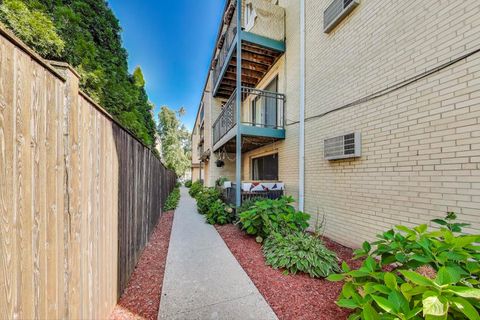 Tiny photo for 4146 N Kedvale Avenue #1C, Chicago, IL 60641 (MLS # 12468350)
