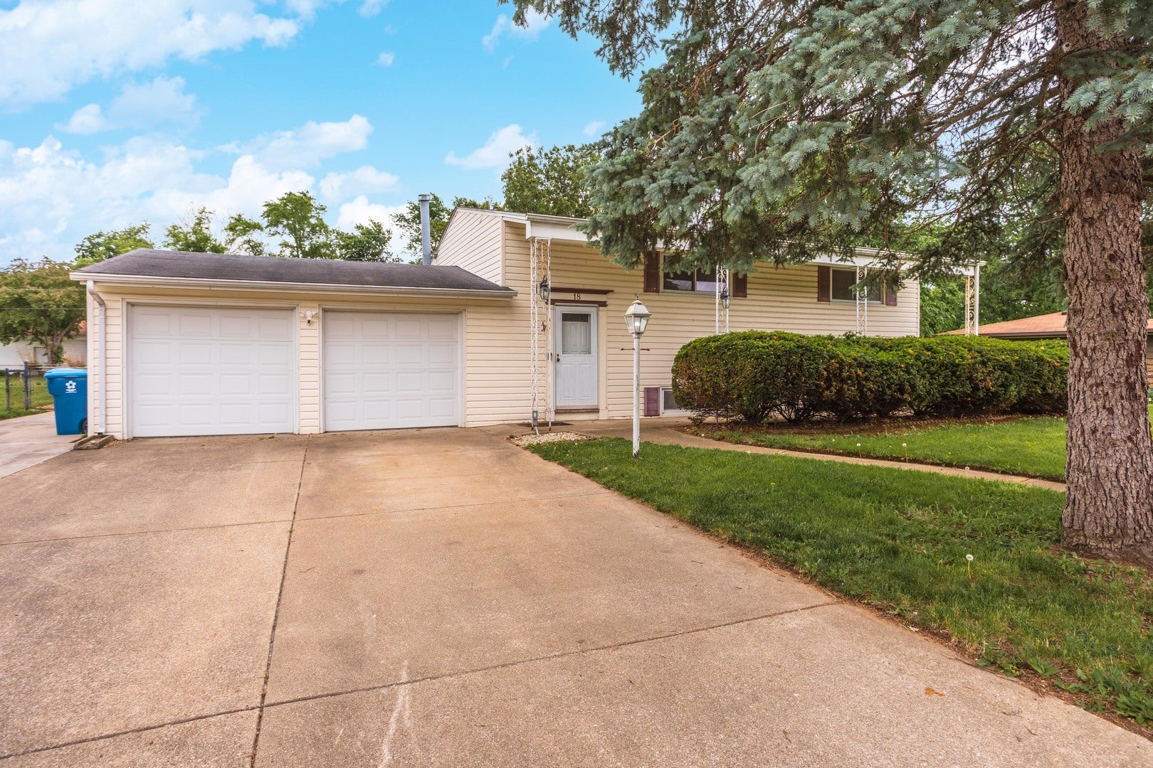 18 Oakwood Drive