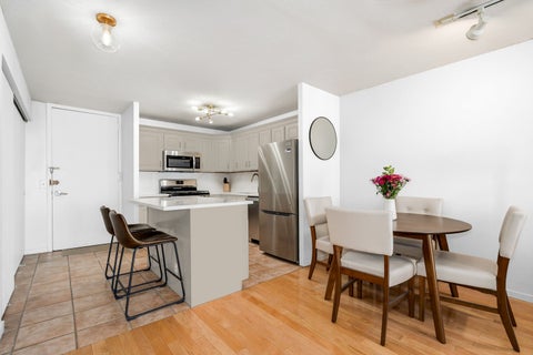 Tiny photo for 1960 N Lincoln Park West PARK #1601, Chicago, IL 60614 (MLS # 12669063)