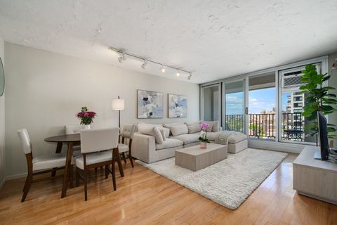 Tiny photo for 1960 N Lincoln Park West PARK #1601, Chicago, IL 60614 (MLS # 12669063)