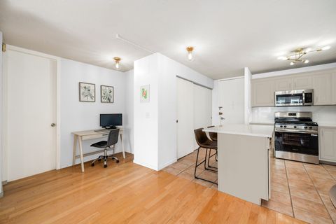 Tiny photo for 1960 N Lincoln Park West PARK #1601, Chicago, IL 60614 (MLS # 12669063)