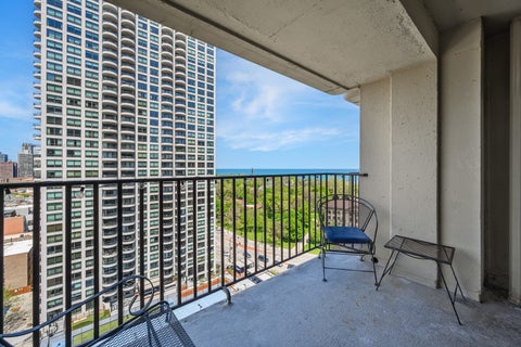Tiny photo for 1960 N Lincoln Park West PARK #1601, Chicago, IL 60614 (MLS # 12669063)