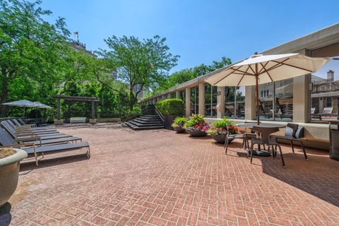 Tiny photo for 1960 N Lincoln Park West PARK #1601, Chicago, IL 60614 (MLS # 12669063)