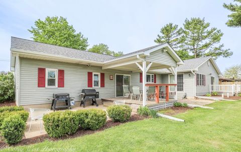 Tiny photo for 533 Bethany Road, Sycamore, IL 60178 (MLS # 12586174)