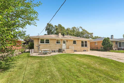 Tiny photo for 812 N Lincoln Street, Addison, IL 60101 (MLS # 12729366)