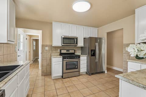 Tiny photo for 812 N Lincoln Street, Addison, IL 60101 (MLS # 12729366)