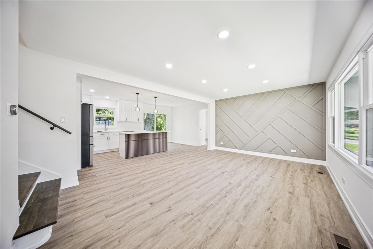 22W633 Burr Oak Drive