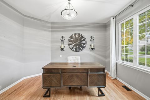 Tiny photo for 11636 Lake Shore Drive, Orland Park, IL 60467 (MLS # 12504469)