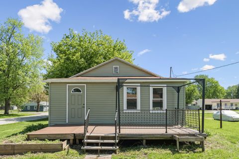 Tiny photo for 201 5th Street, Colona, IL 61241 (MLS # 12628502)