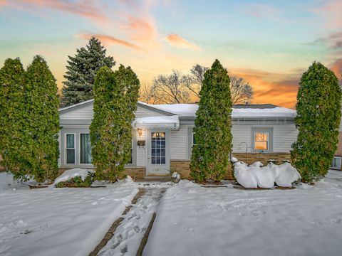 Tiny photo for 11811 S Tripp Avenue, Alsip, IL 60803 (MLS # 12529989)