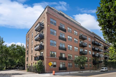 1735 W Diversey Parkway 102 Chicago IL 60614