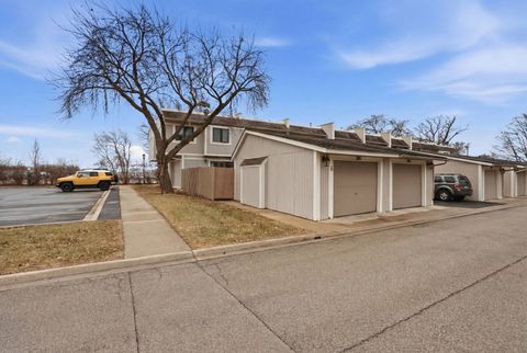 Tiny photo for 545 Pheasant Court #545, Grayslake, IL 60030 (MLS # 12584191)