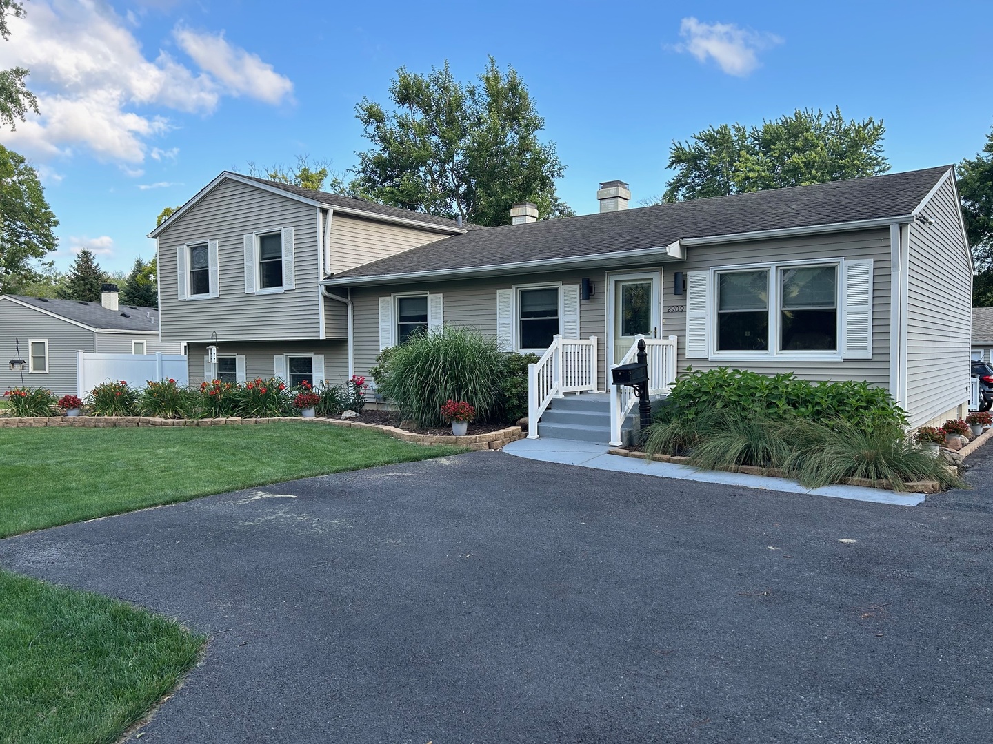 2909 Forest Glen Parkway