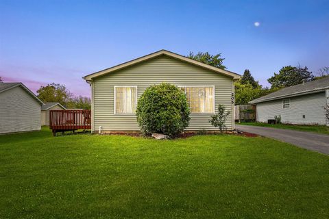 Photo of 205 N Matteson Street, Elwood, IL 60421 (MLS # 12488884) Photo of 205 N Matteson Street, Elwood, IL 60421 (MLS # 12488884)