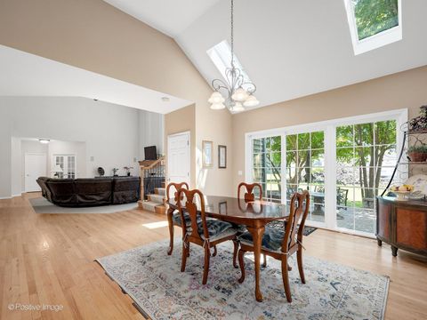 Tiny photo for 537 N Sycamore Lane, North Aurora, IL 60542 (MLS # 12692215)
