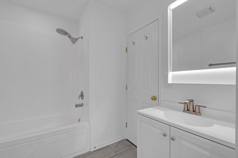 Tiny photo for 1951 W FOSTER Avenue #2ME, Chicago, IL 60640 (MLS # 12536920)