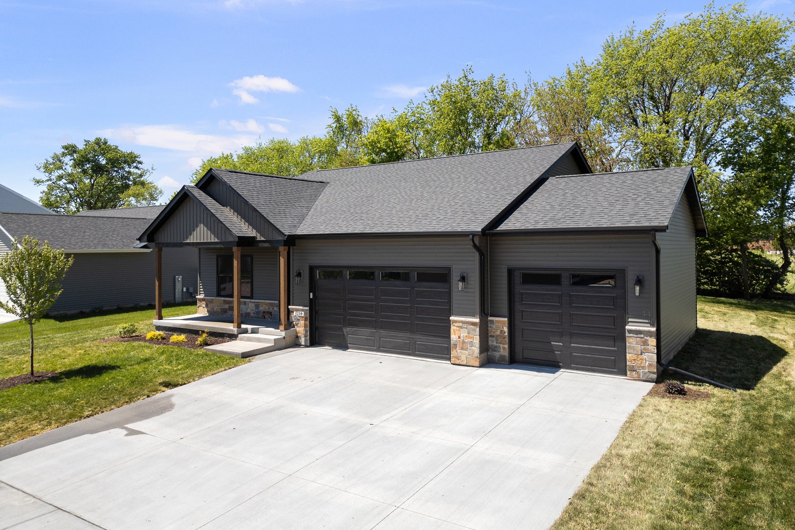 1210 Eagle's Crest Drive