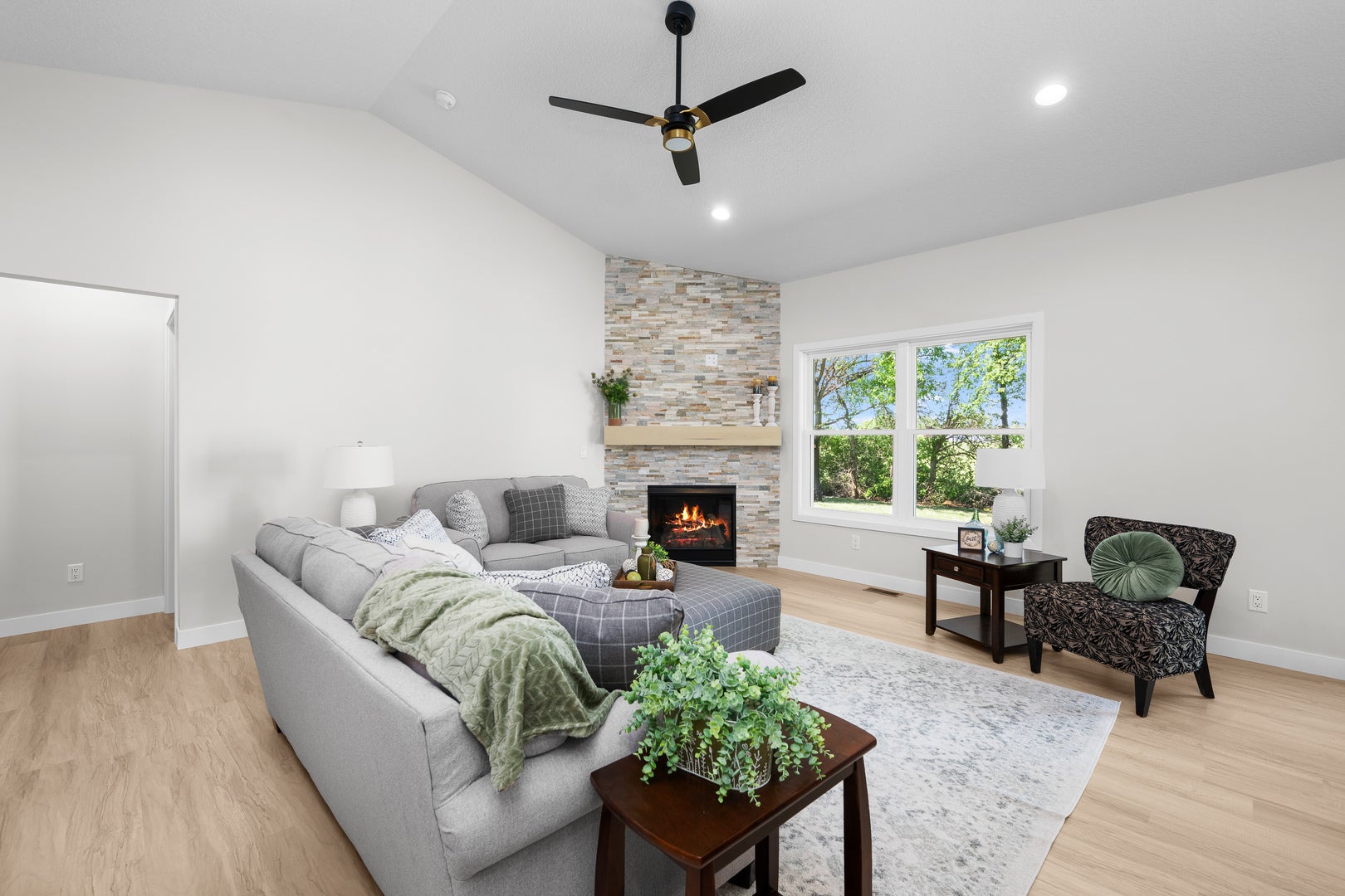 1210 Eagle's Crest Drive