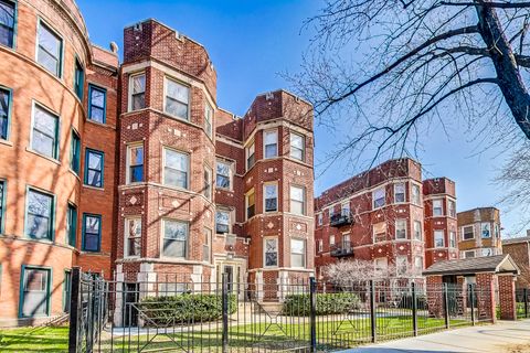 1340 W Greenleaf Avenue 2C Chicago IL 60626