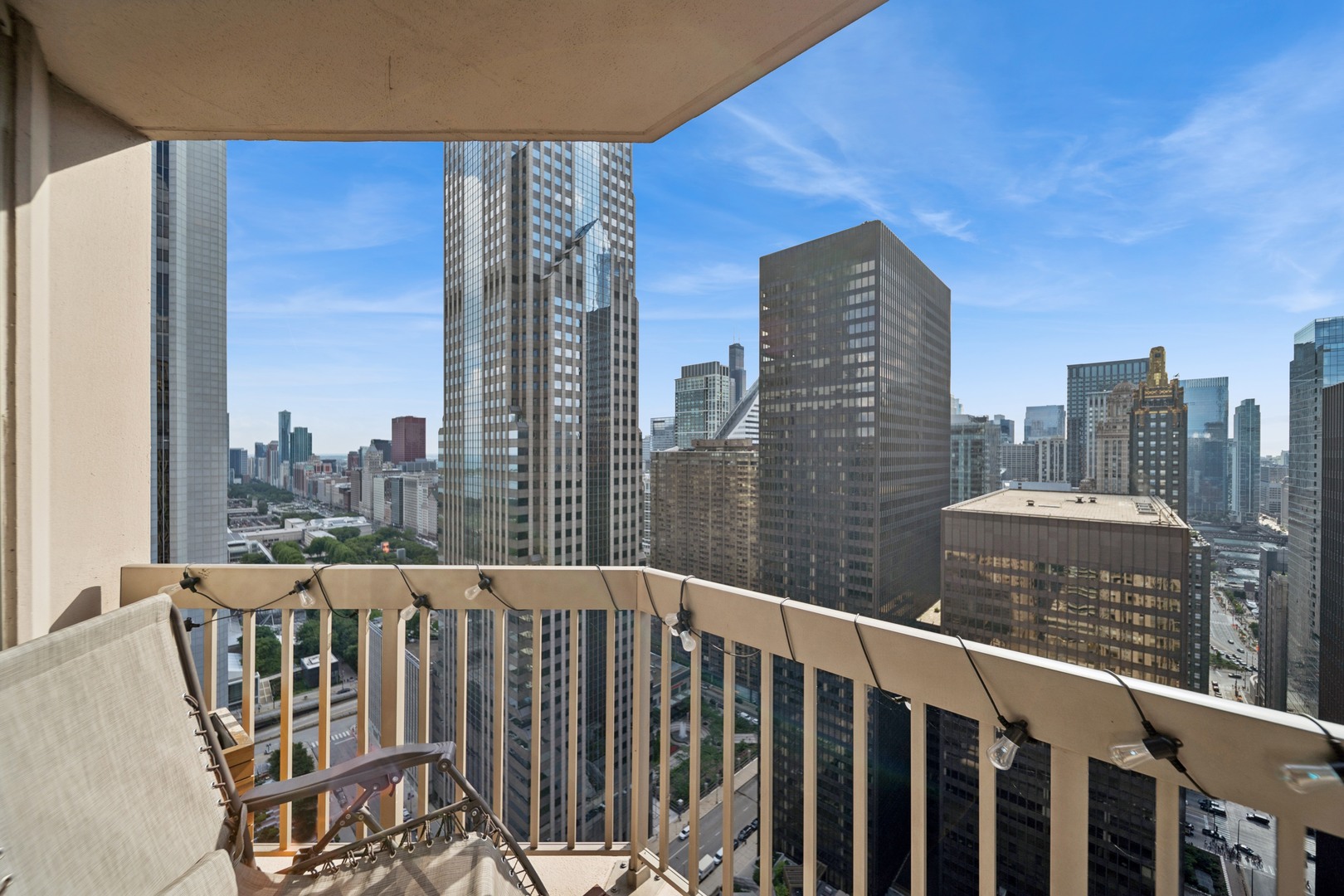 222 N Columbus Drive 3702
