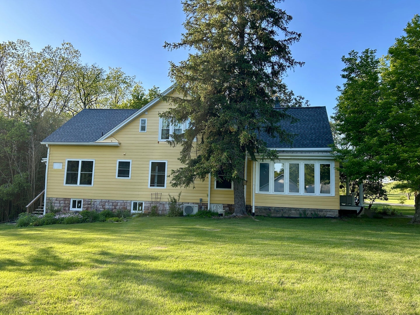 7695 Old Highway 51 N