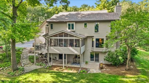Tiny photo for 28971 W Fox Street, Cary, IL 60013 (MLS # 12412319)