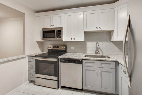 Tiny photo for 801 S Plymouth Court #711, Chicago, IL 60605 (MLS # 12512960)