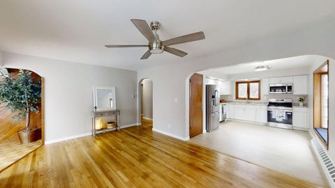 Tiny photo for 1606 W Union Street, Champaign, IL 61821 (MLS # 12588392)