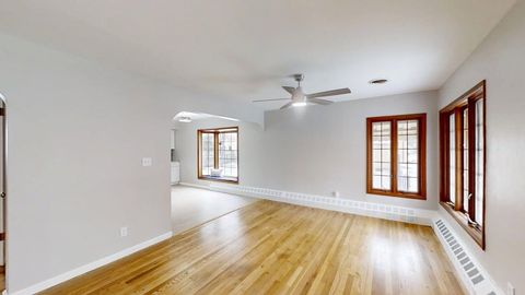 Tiny photo for 1606 W Union Street, Champaign, IL 61821 (MLS # 12588392)