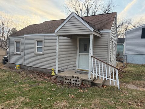 Tiny photo for 2218 W Tripp Avenue, Peoria, IL 61604 (MLS # 12559925)
