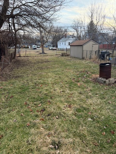 Tiny photo for 2218 W Tripp Avenue, Peoria, IL 61604 (MLS # 12559925)