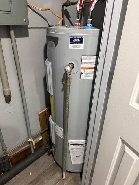 Tiny photo for 2218 W Tripp Avenue, Peoria, IL 61604 (MLS # 12559925)