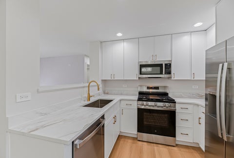 Tiny photo for 1404 Eastwood Lane, McHenry, IL 60051 (MLS # 12780581)
