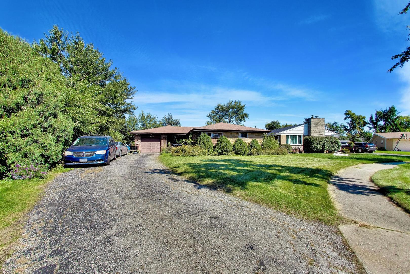 354 E Huntington Lane