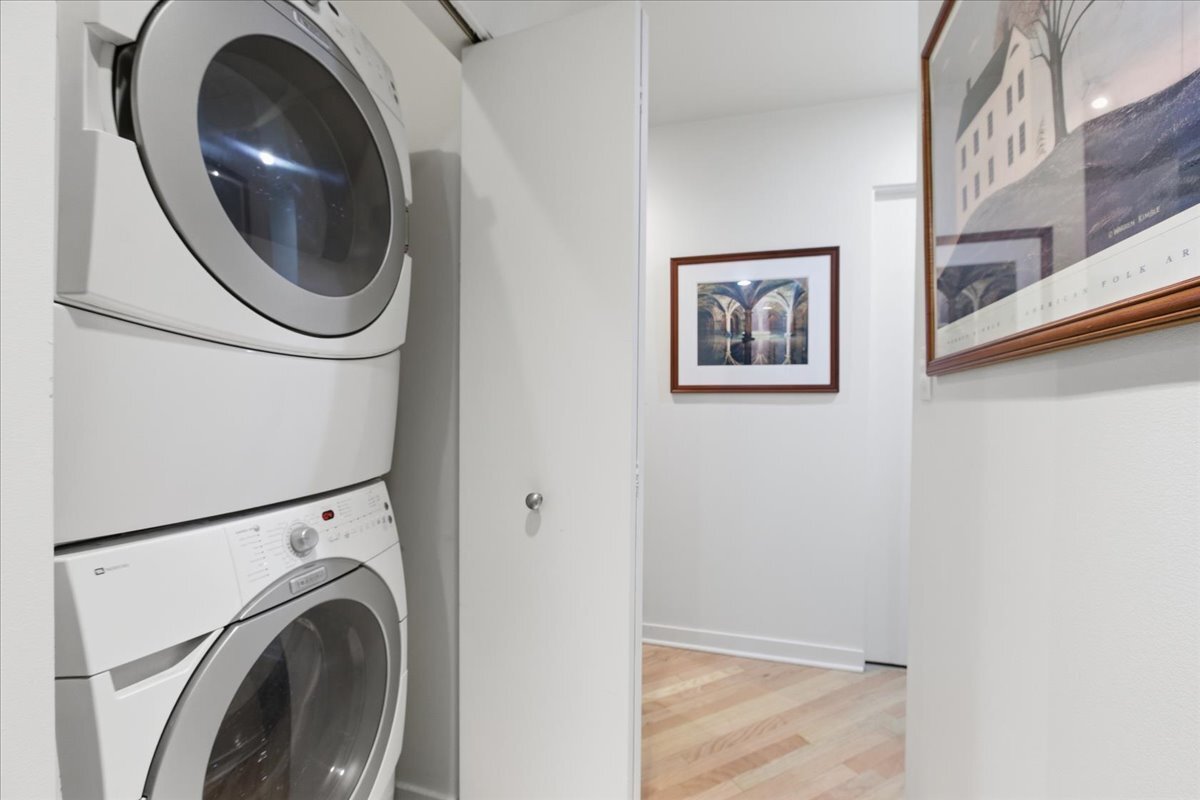 2600 N Southport Avenue 101