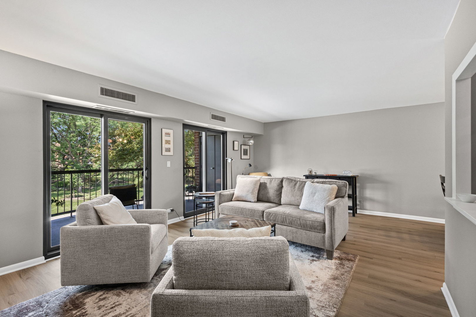 1605 E Central Road 211B