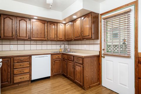 Tiny photo for 4315 O'CONNELL Street, Rockford, IL 61109 (MLS # 12605094)