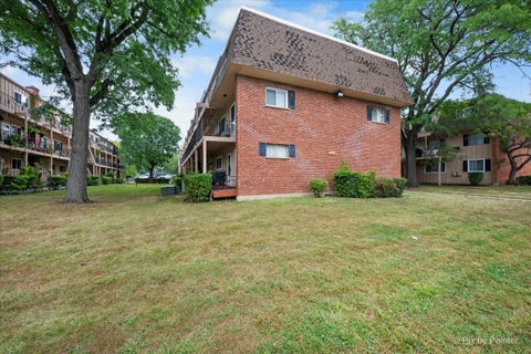 Tiny photo for 2508 Algonquin Road #2, Rolling Meadows, IL 60008 (MLS # 12753760)